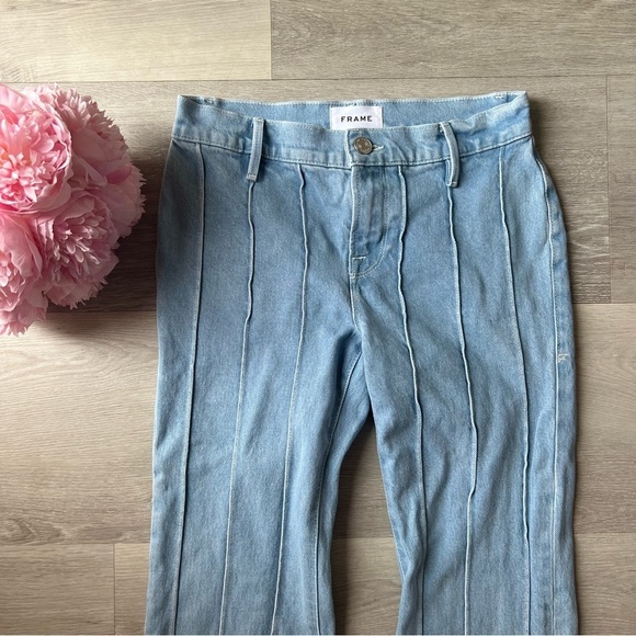 FRAME PINTUCK LOW RISE FLARE IN VANDERBILT​​ - Picture 7 of 9